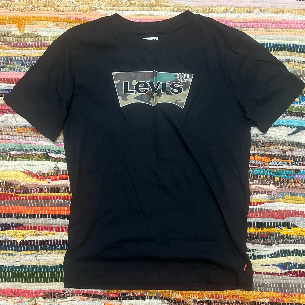 Levi's Camo Logo Tee | Black | Kid's Size L